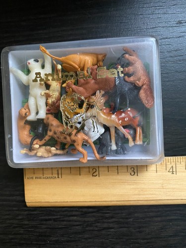 Vintage plastic zoo animals - plastic,