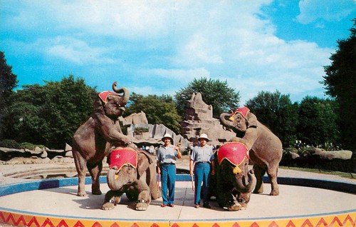 Detroit michigan zoo - detroit,